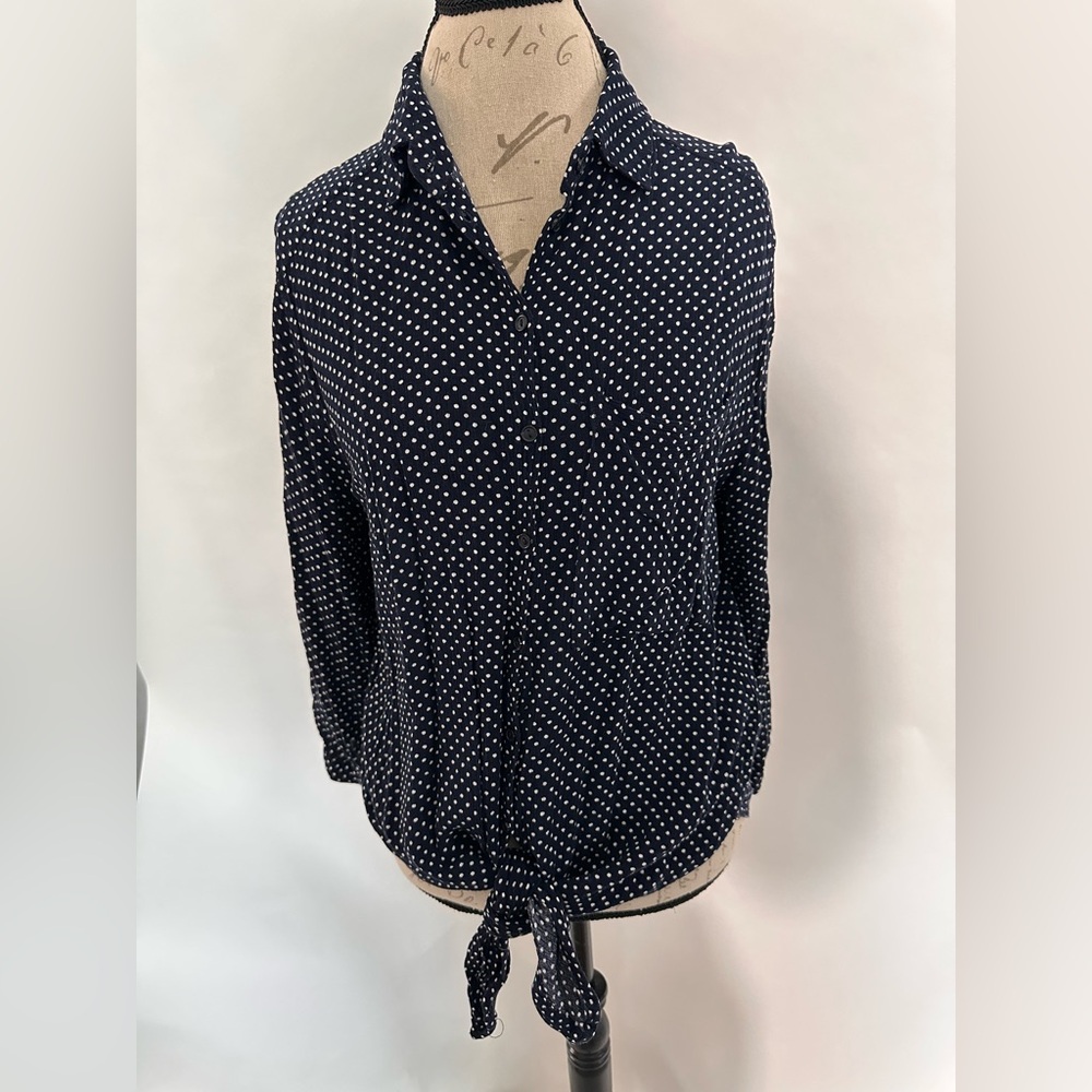 Vixbe Thompkins Tie-Front Top